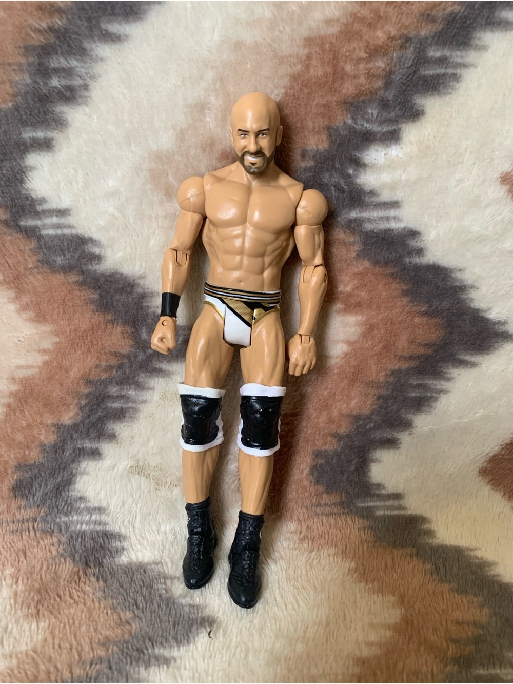 2014 Mattel WWE CESARO Basic Series 73 Wrestling Action Figure